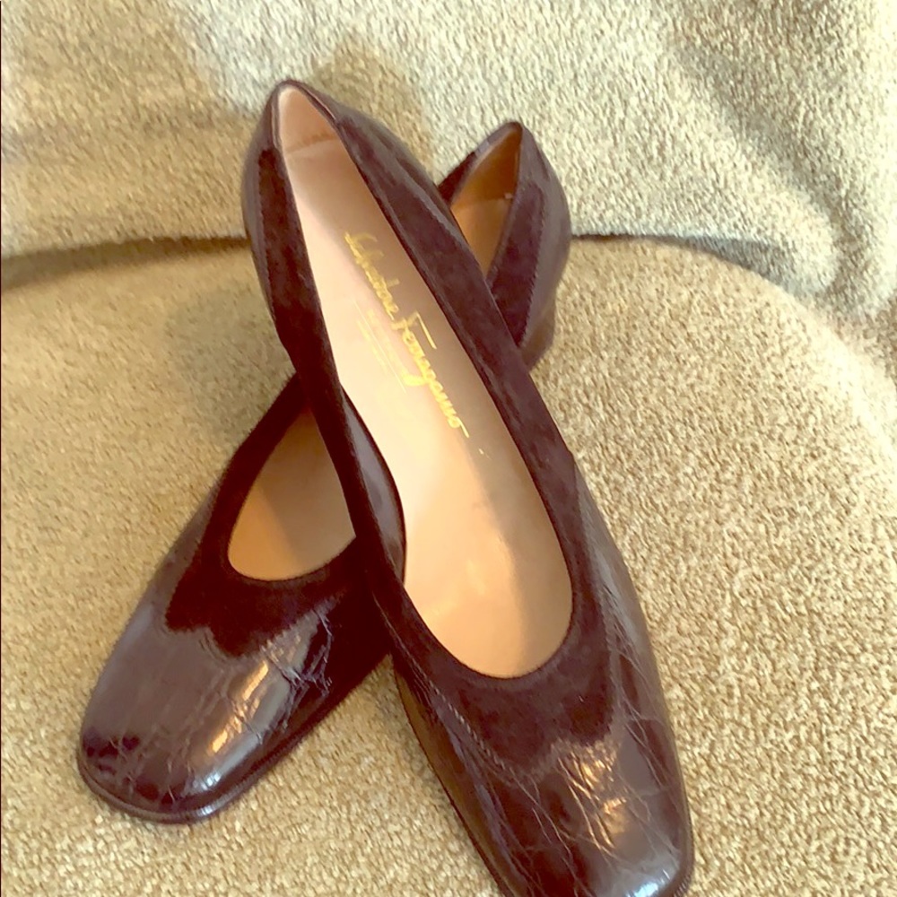 New Blk Ferragamo pumps: suede with Blk croco